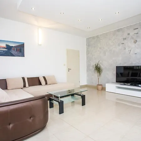 Villa With Private Pool, Near Split *