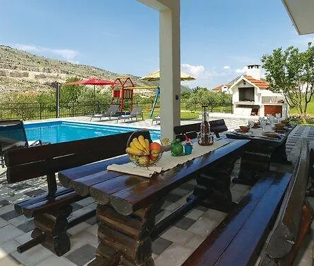 With Private Pool, Near Split *