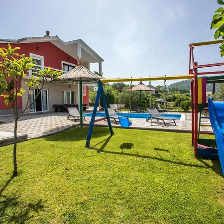 With Private Pool, Near Split Villa Srinjine